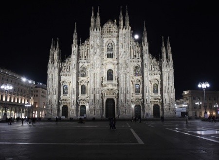 Апокалипсис сегодня: пустые улицы туристических центров по всему миру