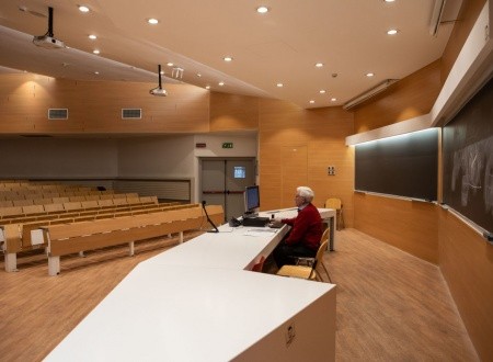 Апокалипсис сегодня: пустые улицы туристических центров по всему миру