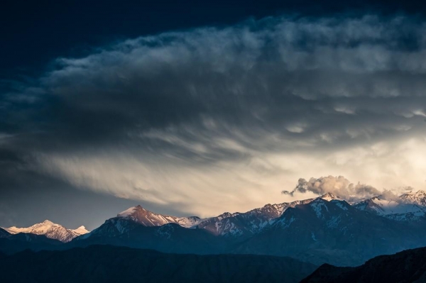 Лучше гор могут быть только горы Лучше гор могут быть только горы