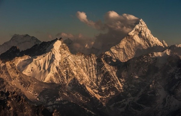 Лучше гор могут быть только горы Лучше гор могут быть только горы