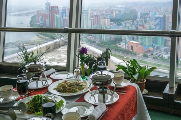 Российский турист побывал в КНДР и рассказал о 5 странностях, которые повергли его в шок Российский турист побывал в КНДР и рассказал о 5 странностях, которые повергли его в шок