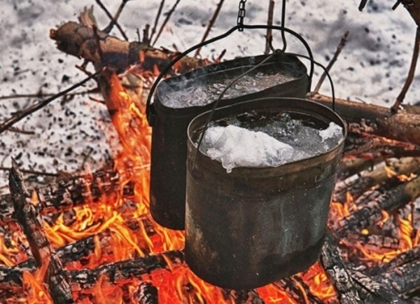 Почему снегом долго не получится утолять жажду? (7 фото) Почему снегом долго не получится утолять жажду? (7 фото)