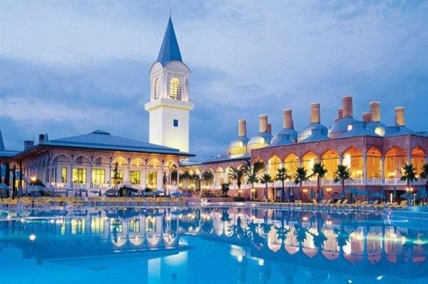 10 достопримечательностей Стамбула, с которыми вы обязаны познакомиться 10 достопримечательностей Стамбула, с которыми вы обязаны познакомиться