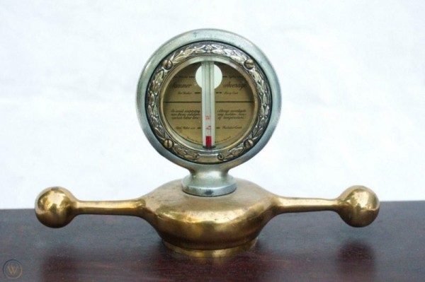 Как изобрели фигурки на капотах Как изобрели фигурки на капотах