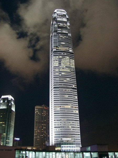 25 мировых достопримечательностей ночью