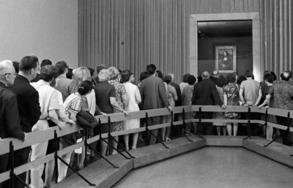 Как самая известная в мире картина Леонардо да Винчи «Мона Лиза» в середине советской эпохи оказалась в Москве Как самая известная в мире картина Леонардо да Винчи «Мона Лиза» в середине советской эпохи оказалась в Москве