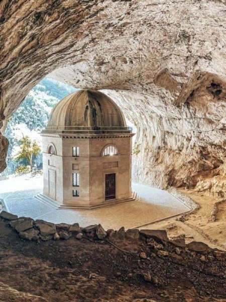 13 удивительных религиозных чудес со всего света