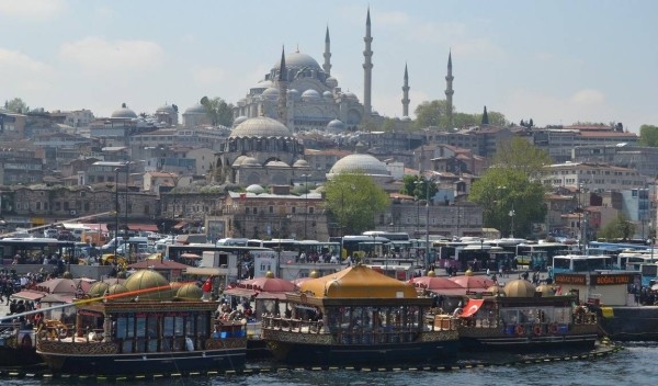 Стамбул в ноябре: город контрастов в осенней дымке Стамбул в ноябре: город контрастов в осенней дымке