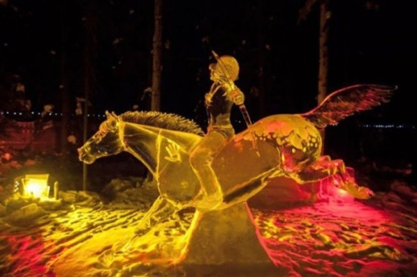 Чемпионат мира по по ледяным скульптурам (15 фото) Чемпионат мира по по ледяным скульптурам (15 фото)