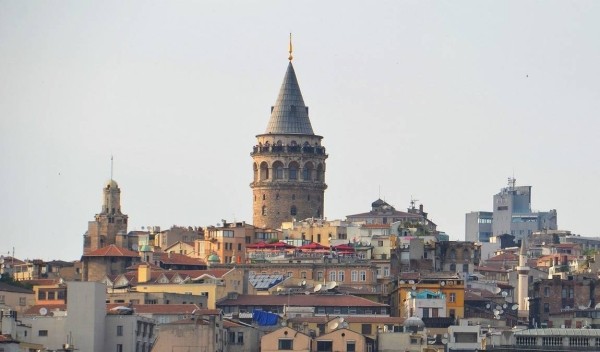 Стамбул в ноябре: город контрастов в осенней дымке Стамбул в ноябре: город контрастов в осенней дымке