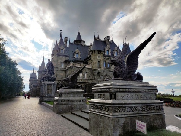 Экскурсия в Замок Гарибальди: история сказочного замка под Тольятти Экскурсия в Замок Гарибальди: история сказочного замка под Тольятти