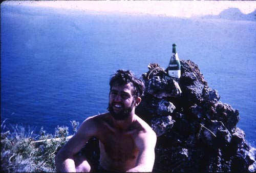 Пирамида Болла - самая большая скала в море (22 фото) Пирамида Болла - самая большая скала в море (22 фото)