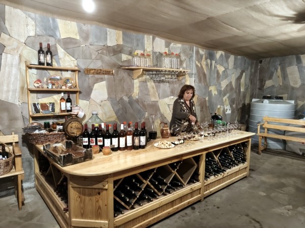 Экскурсия в монастырь Татев: канатная дорога, водопад Шаки, винодельня Арени