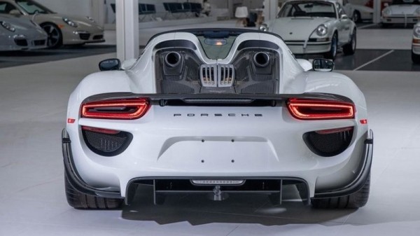 Самый дорогой в мире супергибрид Porsche 918 Spyder Самый дорогой в мире супергибрид Porsche 918 Spyder