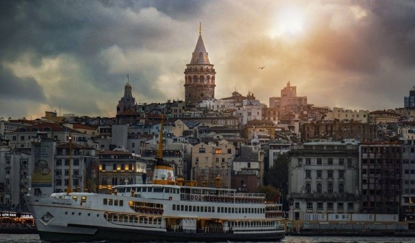 Стамбул в июне: жемчужина Босфора в лучах июньского солнца Стамбул в июне: жемчужина Босфора в лучах июньского солнца