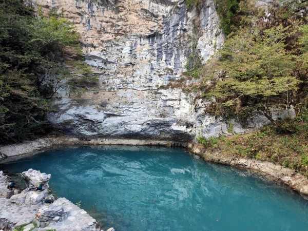 Абхазия за 1 день: экскурсия на озеро Рица Абхазия за 1 день: экскурсия на озеро Рица