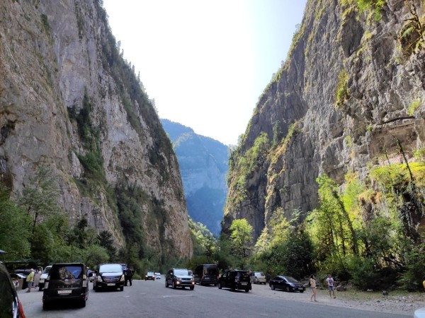 Абхазия за 1 день: экскурсия на озеро Рица Абхазия за 1 день: экскурсия на озеро Рица