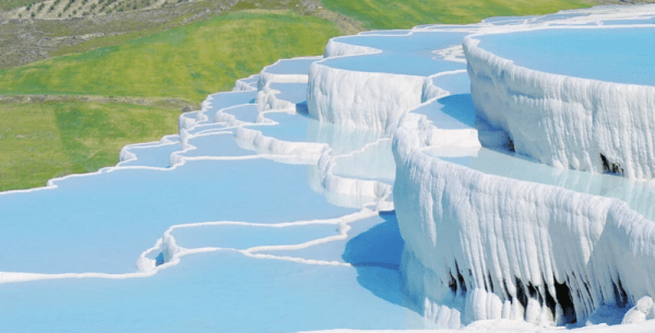 20 невероятных мест на Земле, которые выглядят как сказка