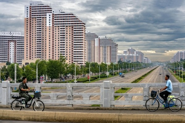 Российский турист побывал в КНДР и рассказал о 5 странностях, которые повергли его в шок Российский турист побывал в КНДР и рассказал о 5 странностях, которые повергли его в шок