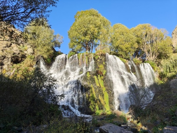 Экскурсия в монастырь Татев: канатная дорога, водопад Шаки, винодельня Арени
