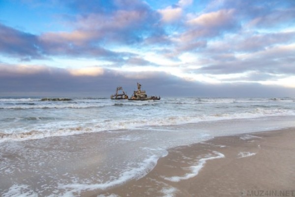 Берег Скелетов - самое негостеприимное место на Земле (8 фото)