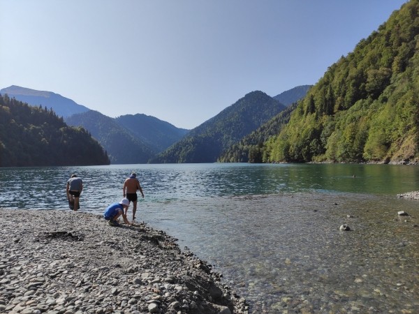 Абхазия за 1 день: экскурсия на озеро Рица Абхазия за 1 день: экскурсия на озеро Рица