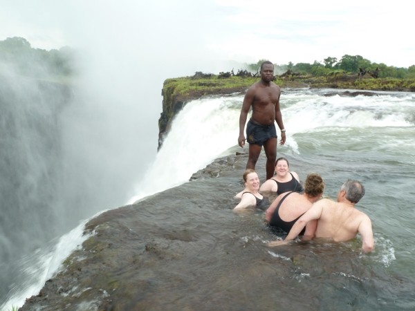 Купель Дьявола на водопаде Виктория