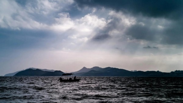 Один в лодке: как рыбак из Мексики провел 440 дней в океане без еды и воды Один в лодке: как рыбак из Мексики провел 440 дней в океане без еды и воды