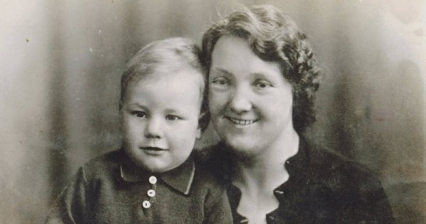 14 архивных снимков знаменитостей, когда те были совсем мелкими, с их родителями