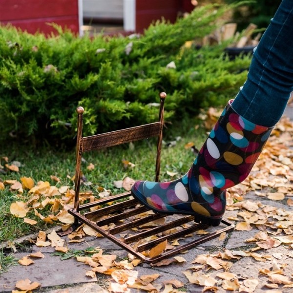 Зачем на европейских улицах устанавливали странные металлические штуковины