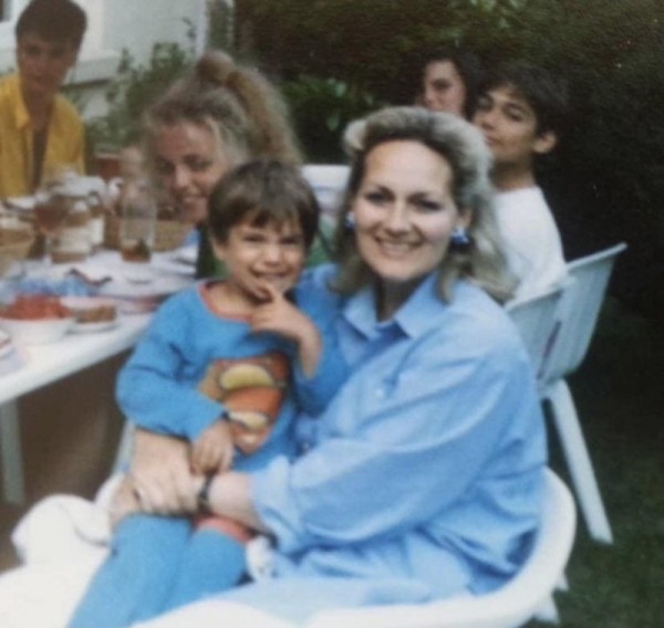 14 архивных снимков знаменитостей, когда те были совсем мелкими, с их родителями