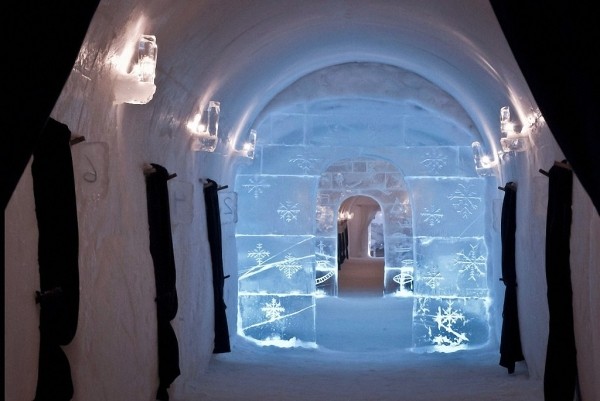 8 самых удивительных ледовых отелей мира