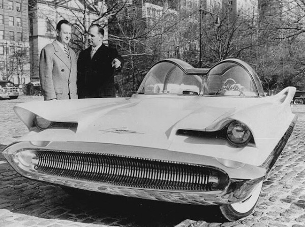 Концепт-кар Lincoln Futura 1955 года, который достался только Бэтмену (19 фото) Концепт-кар Lincoln Futura 1955 года, который достался только Бэтмену (19 фото)