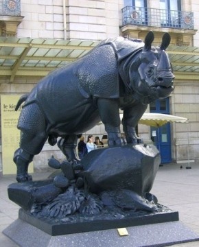 Памятники животным (13 скульптур)