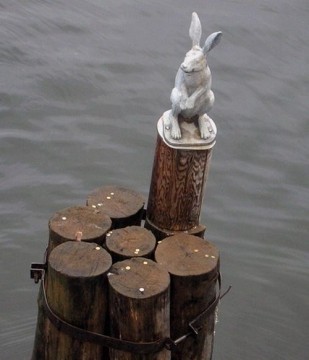 Памятники животным (13 скульптур)