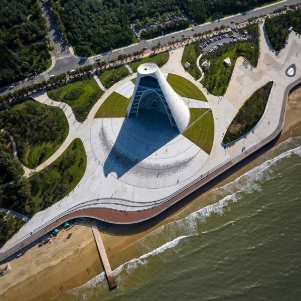 В Китае построили архитектурный шедевр (4 фото)