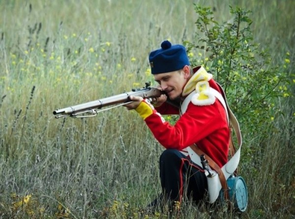Для чего у французских моряков на бескозырке красный помпон