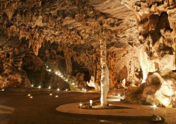 10 невероятных пещер, расположенных в глубинах планеты Земля