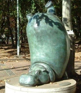 Памятники животным (13 скульптур)