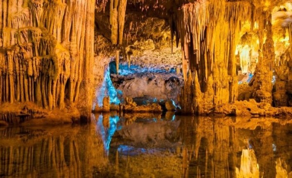 10 невероятных пещер, расположенных в глубинах планеты Земля