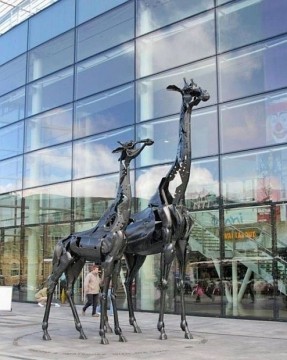 Памятники животным (13 скульптур)