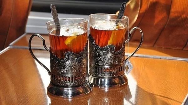 Что и зачем советские проводники добавляли в чай Что и зачем советские проводники добавляли в чай