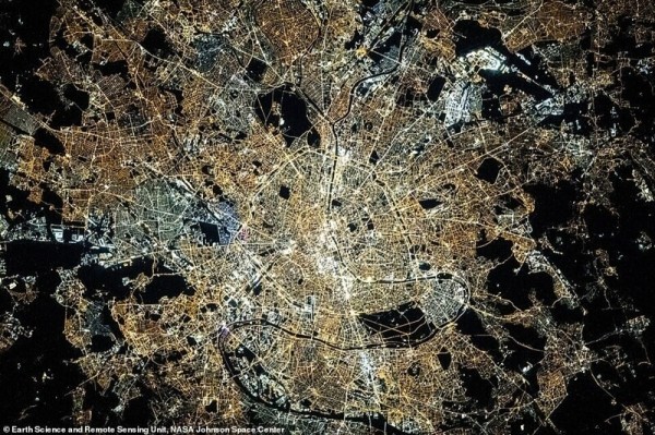 Невероятные фотографии нашей планеты от НАСА Невероятные фотографии нашей планеты от НАСА