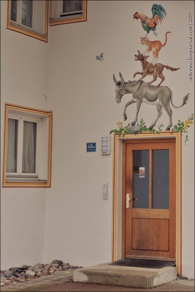 kak-vygljadit-raspisnaja-alpijskaja-derevushka-2f46159