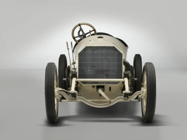 Раритетный 116-летний Мерседес за 9 миллионов долларов Раритетный 116-летний Мерседес за 9 миллионов долларов