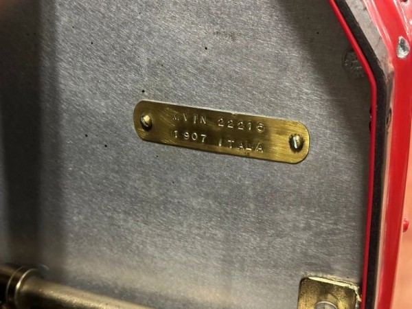 117-летний спорткар выставят на торги 117-летний спорткар выставят на торги