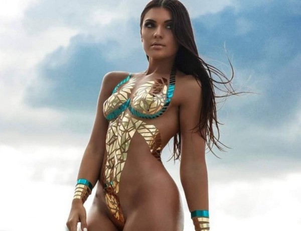 Модный тренд: купальники из изоленты