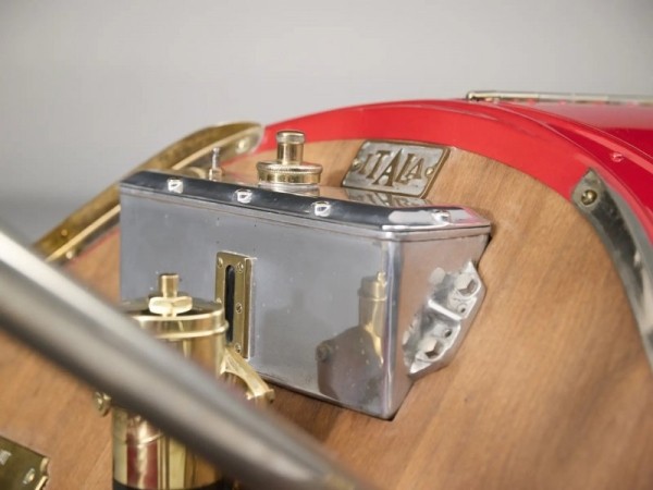 117-летний спорткар выставят на торги 117-летний спорткар выставят на торги