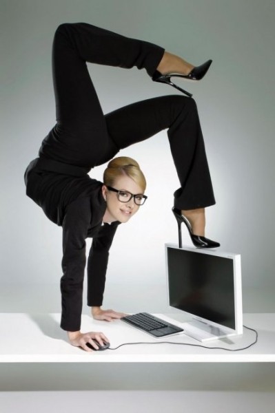 Календарь самой гибкой девушки в мире (12 фото) Календарь самой гибкой девушки в мире (12 фото)