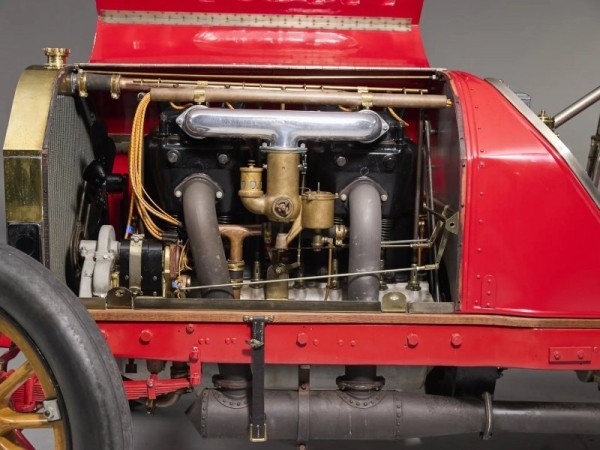 117-летний спорткар выставят на торги 117-летний спорткар выставят на торги